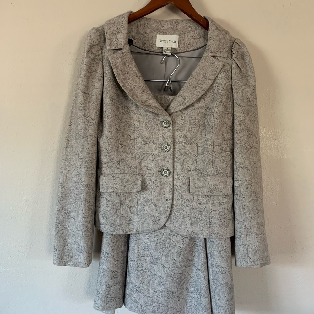 White House Black Market Jacket w/skirt